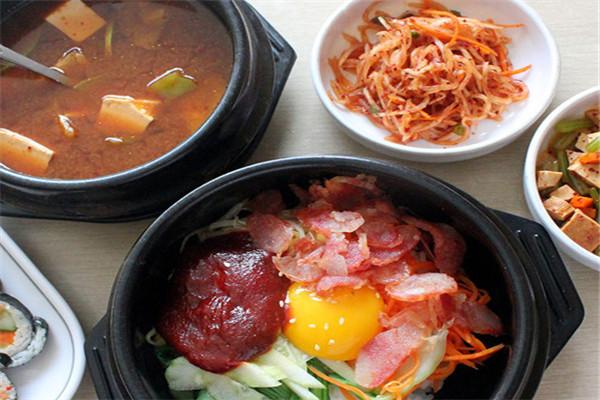 韩红石锅拌饭