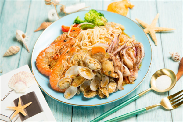 遇见小海鲜焖面加盟