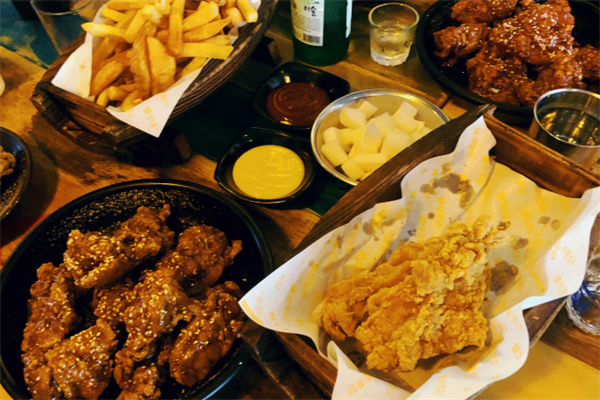 1st chicken炸鸡啤酒 1st chicken炸鸡啤酒