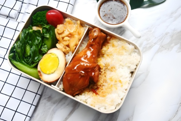 81号卤汁便当 81号卤汁便当