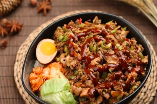 小宇烤肉拌饭 小宇烤肉拌饭