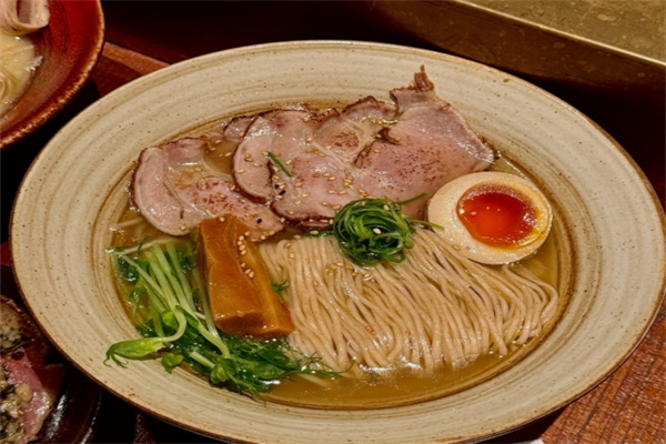 之瑜拉面