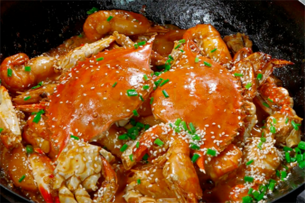 全家福肉蟹煲