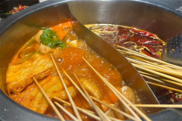 弥辣重庆火锅串串