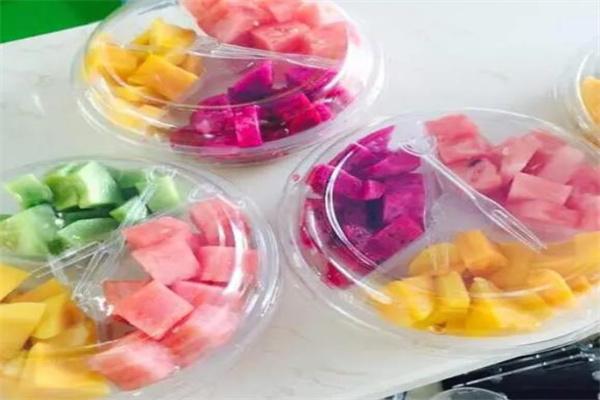 三色优琪 三色优琪