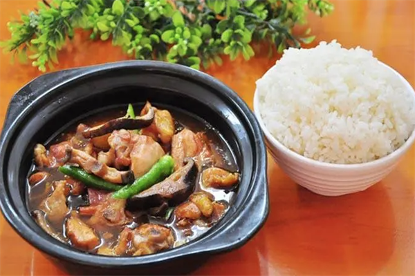 聚香阁黄焖鸡米饭