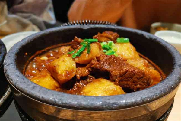 石锅一堂餐厅加盟