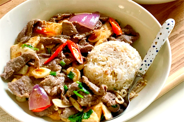 华少牛肉饭 华少牛肉饭