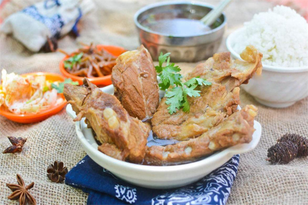 上品排骨米饭