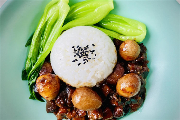 淡水士林卤肉饭