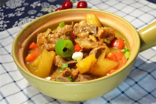 德味圆黄焖鸡米饭