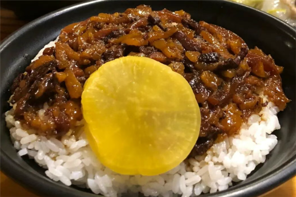 老伯卤肉饭 老伯卤肉饭