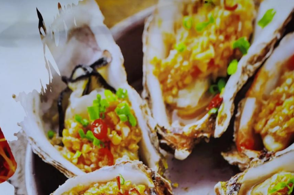 闹肆烧烤小排档