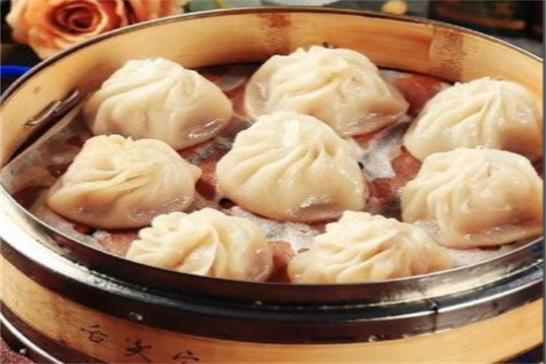 舌尖安牛骨汤小笼包