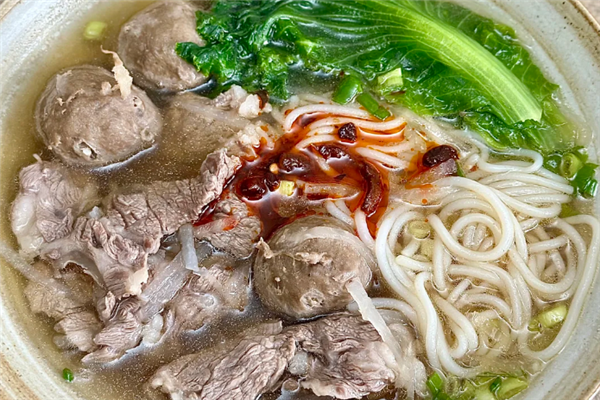 里巷烟火泥锅牛肉粉