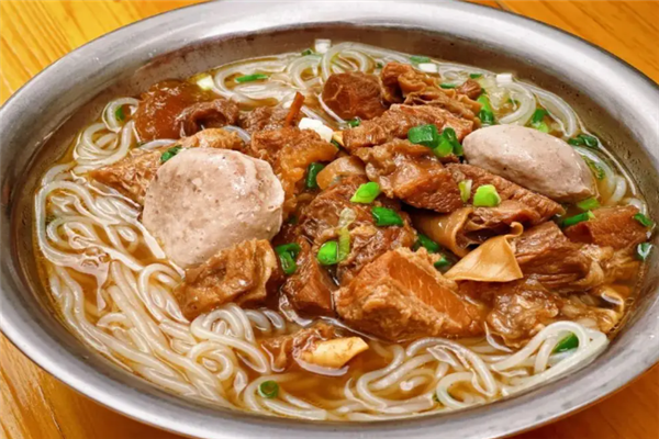 里巷烟火泥锅牛肉粉