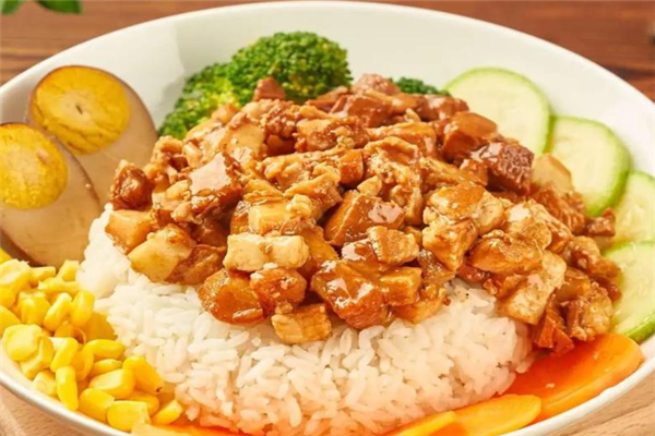 卧龙阁牛肉鸡排饭