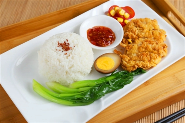 卧龙阁牛肉鸡排饭