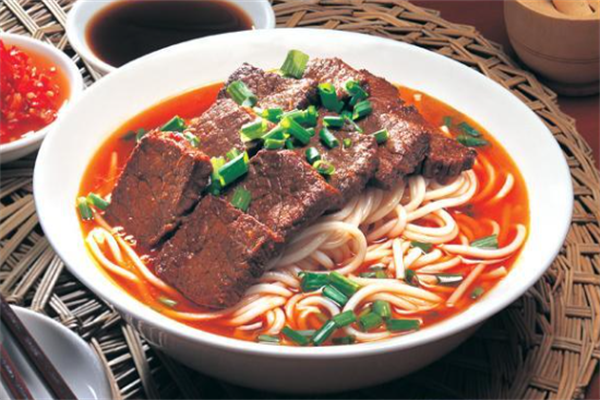 湘辣妹特色牛肉粉 湘辣妹特色牛肉粉