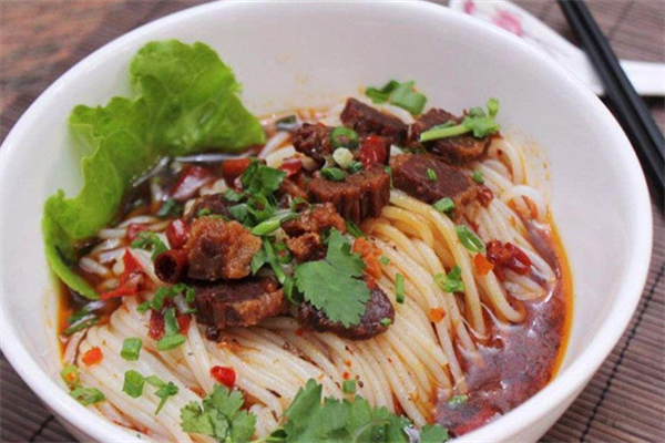 象天下骨汤牛肉粉