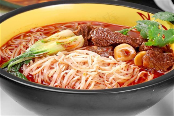 三个颜色牛肉炖粉