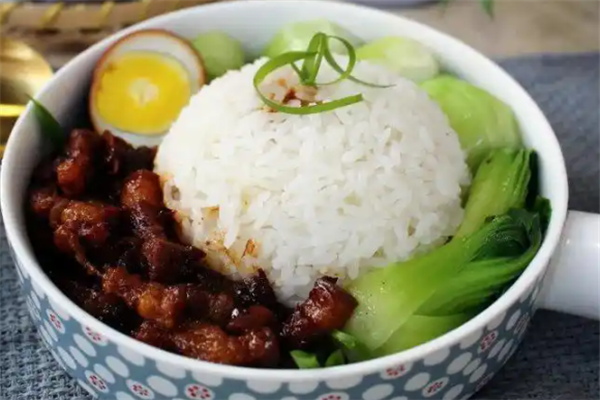 喜品卤肉饭