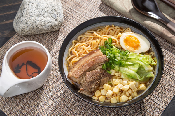 七味日式拉面
