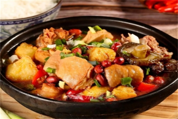 邱记黄焖鸡米饭