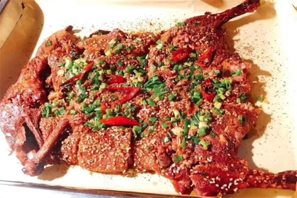 聚品味铁板鸭