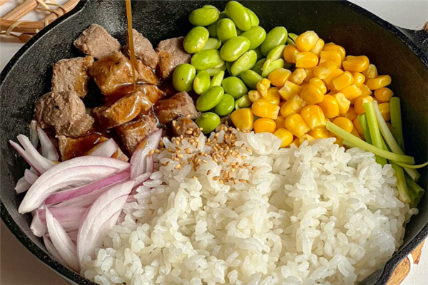 盼食分牛肉拌饭 盼食分牛肉拌饭