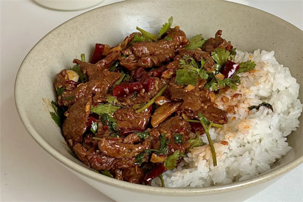 盼食分牛肉拌饭 盼食分牛肉拌饭