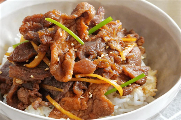 盼食分牛肉拌饭 盼食分牛肉拌饭