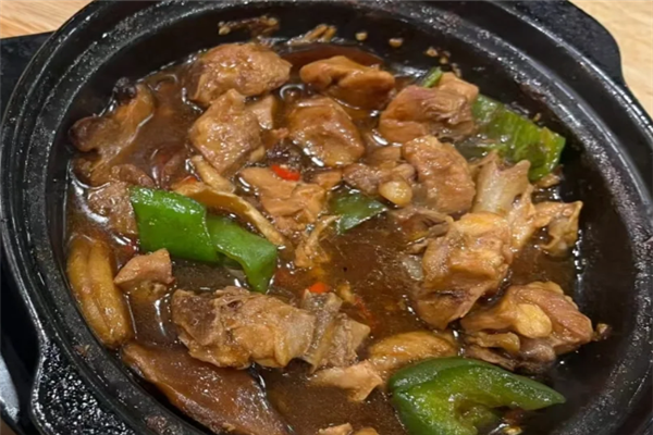 涵沁斋黄焖鸡米饭