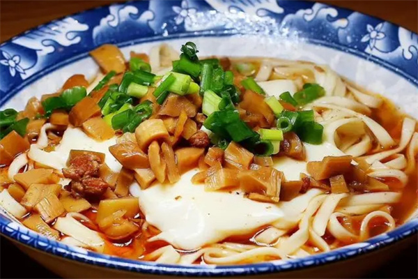 奇骨豆花面