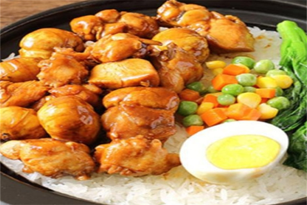 杨哥轰炸鸡饭