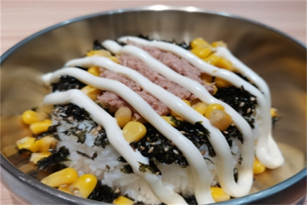 爱的卡路里炸鸡饭团