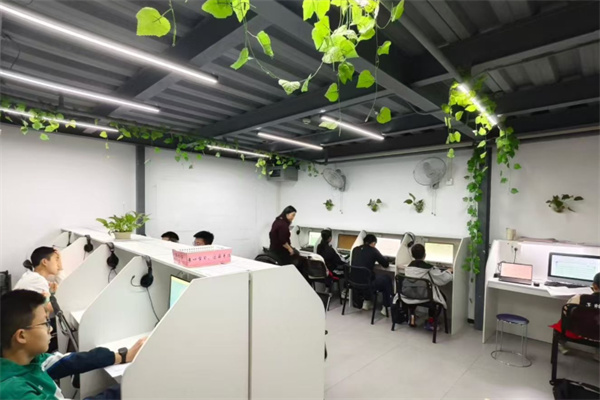 学大AI自习室