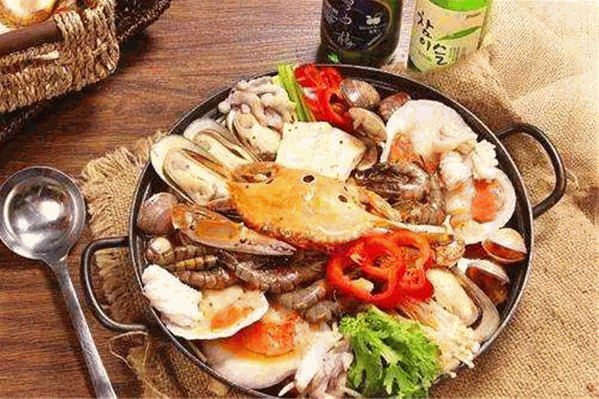 蒸味海鲜火锅