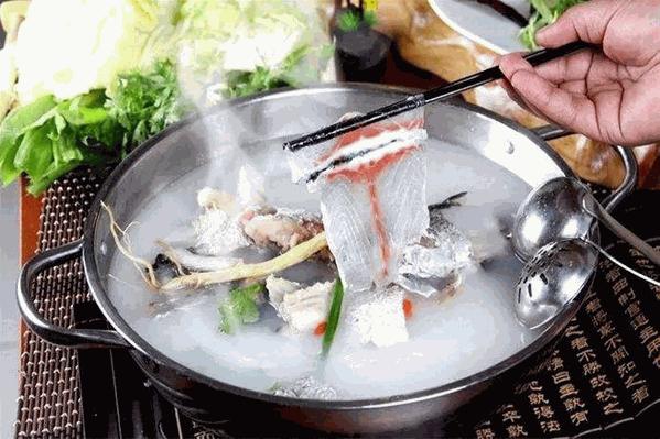 蟹逅丽江斑鱼火锅
