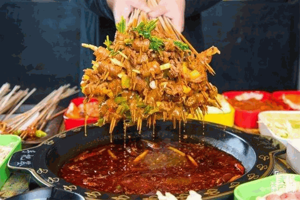 初岸精致串串香火锅