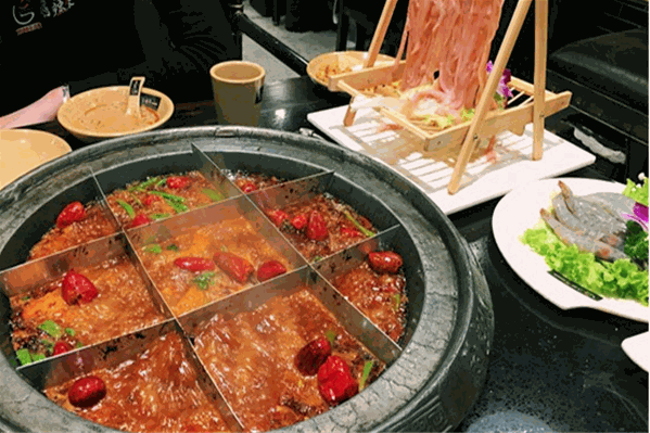 唇辣号老火锅