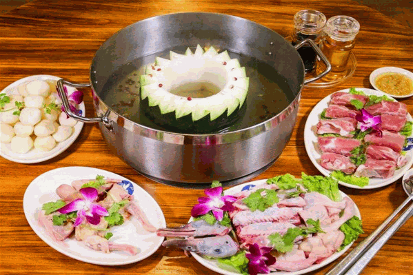永强乳鸽火锅煲