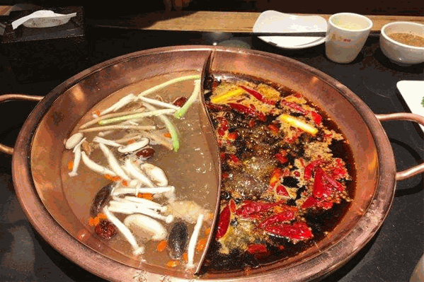 重庆老寨子火锅