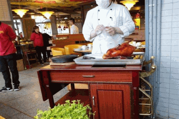 卧龍香烤鸭火锅