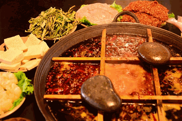 潮一牛肉海鲜火锅