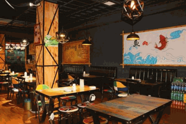 烤鱼鱼火锅店