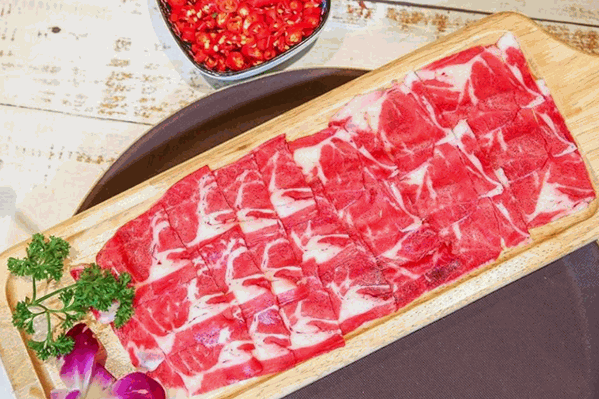 起家一头牛鲜牛火锅