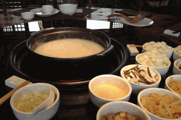 食德系福顺德毋米粥底养生火锅