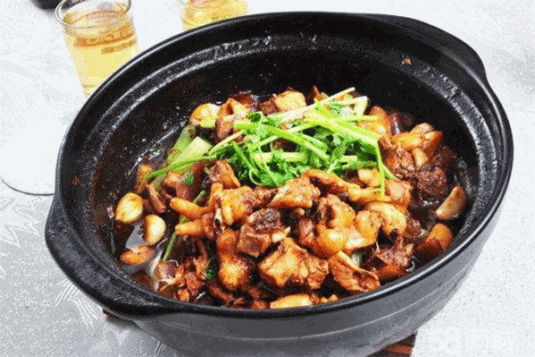 一品鲜脆香鸡煲