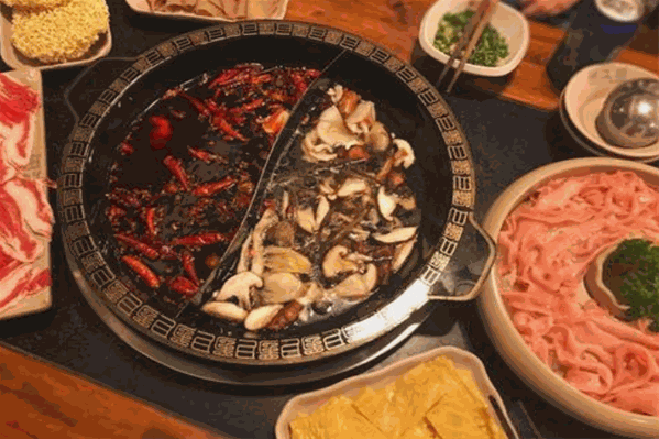 洪崖洞山城老火锅